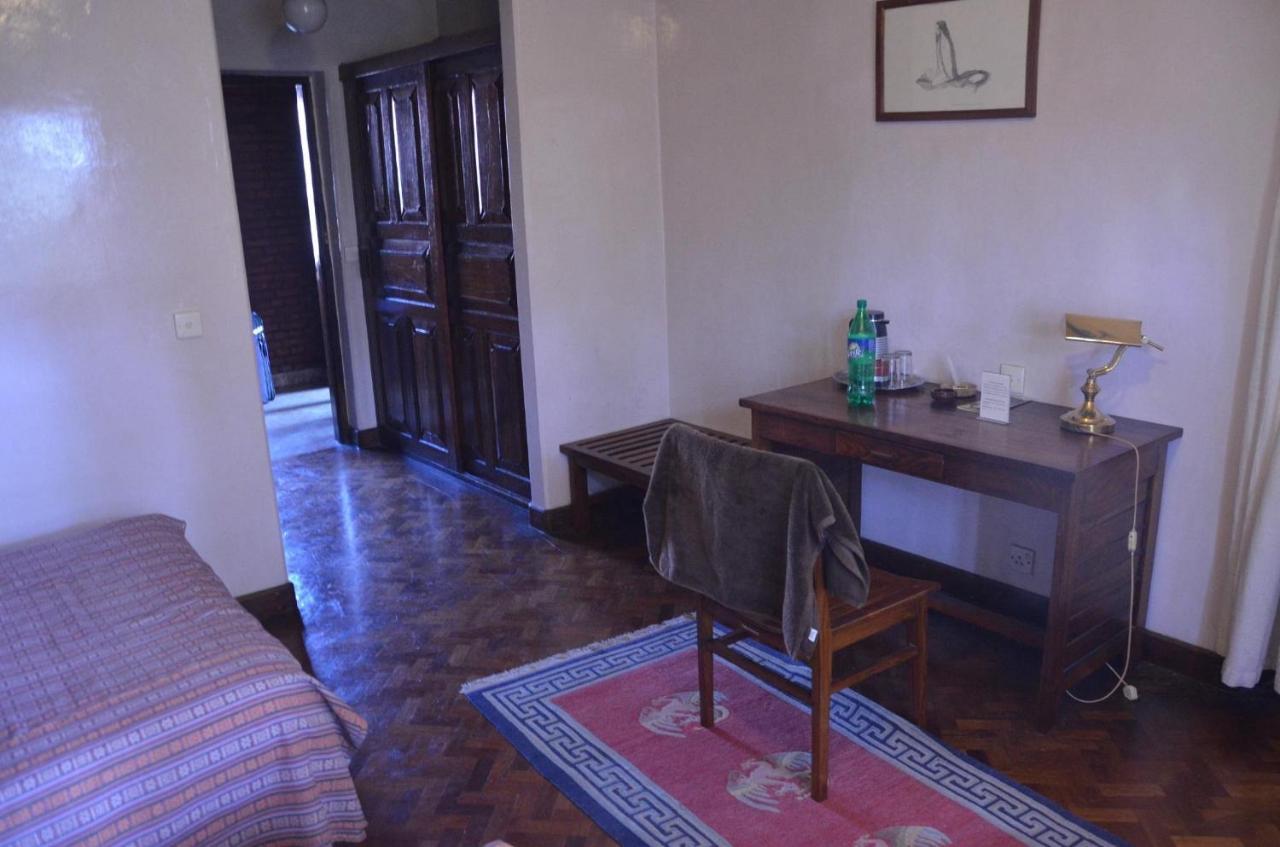 Vajra Hotel Катманду Экстерьер фото